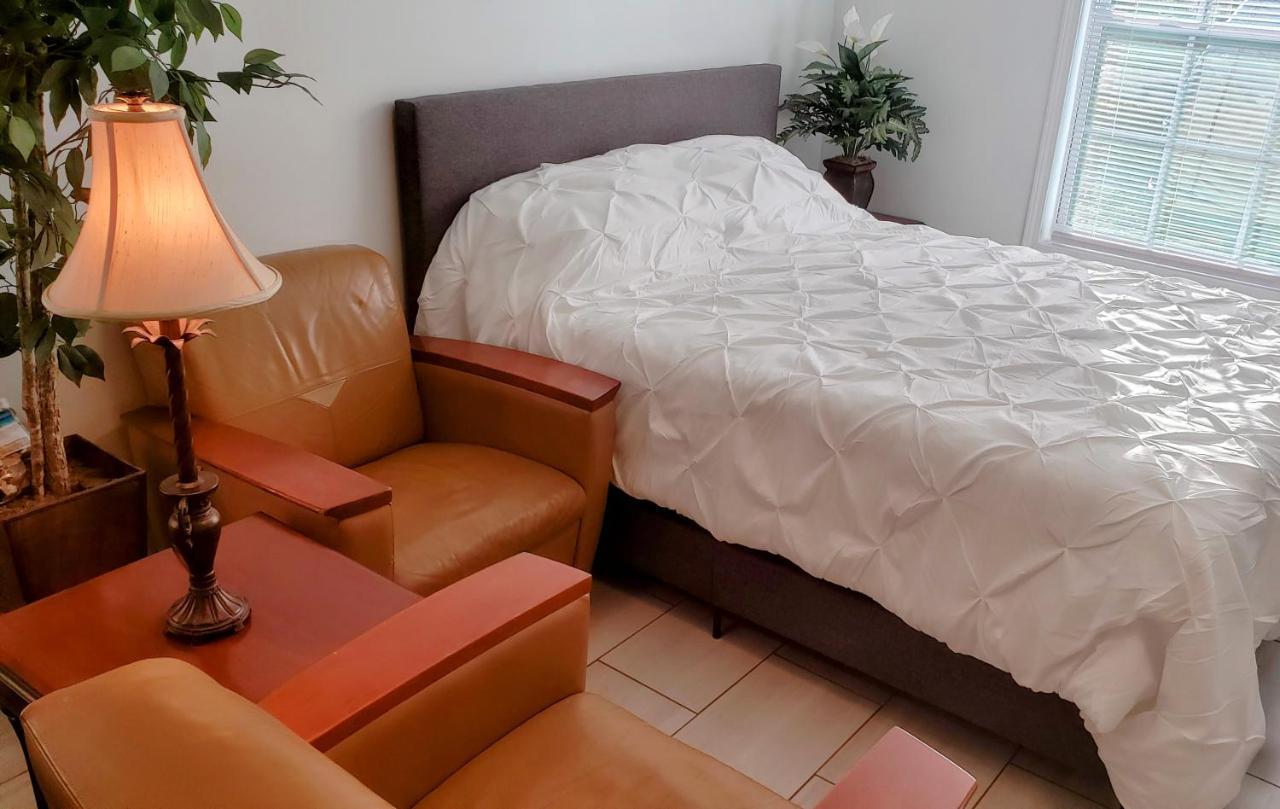 Stylish Suite Tampa Minutes To Hard Rock Casino Mango 외부 사진