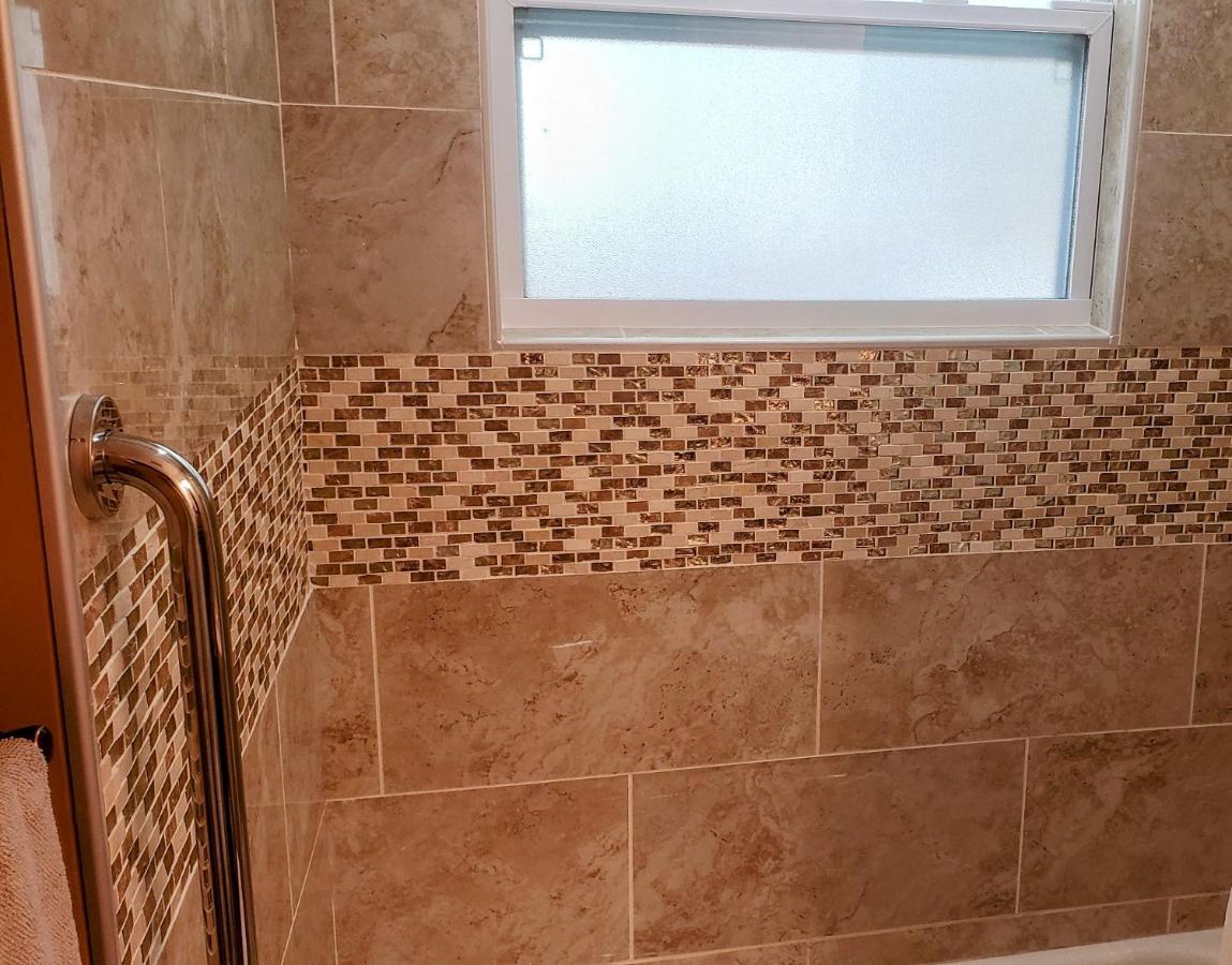 Stylish Suite Tampa Minutes To Hard Rock Casino Mango 외부 사진