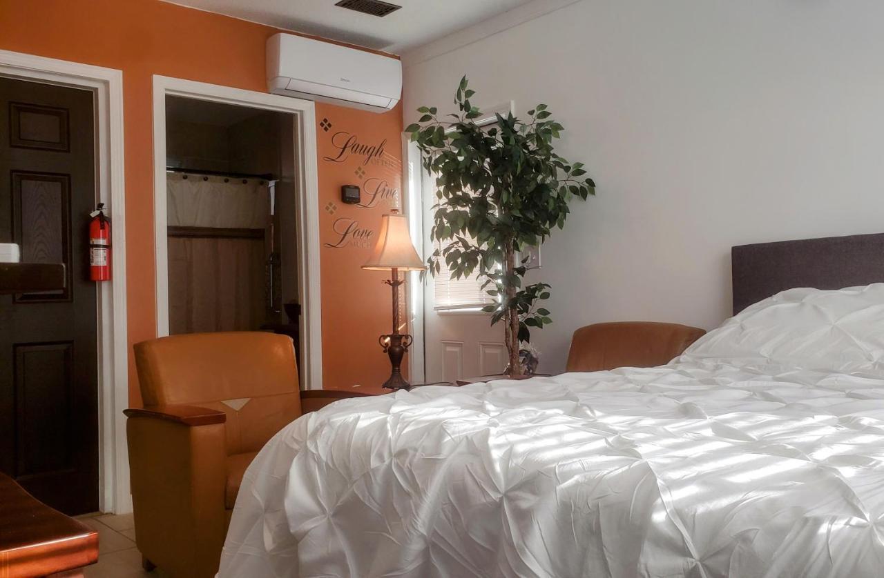 Stylish Suite Tampa Minutes To Hard Rock Casino Mango 외부 사진